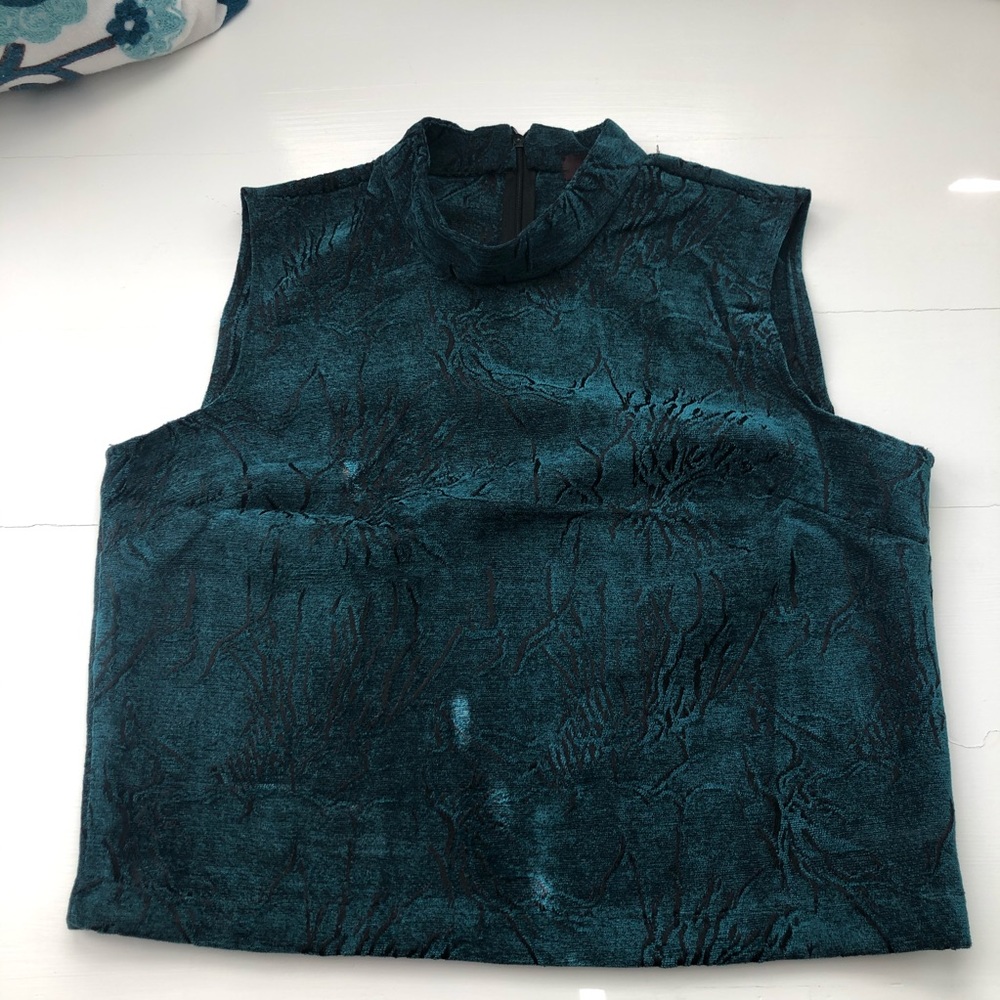 Velvet crop top - Picture 2 of 5